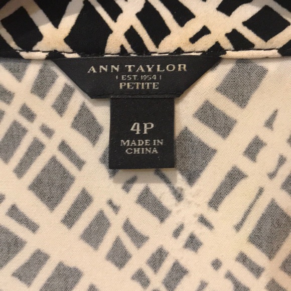 Black and white wrap dress. - Picture 2 of 4